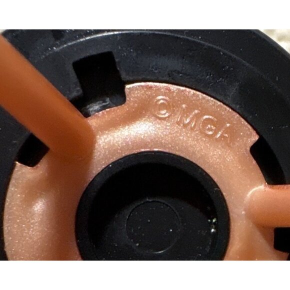 MGA LOL Surprise OMG Doll Furniture Modern Table 2" x 2" x 1.5" Faux Marble Top - Picture 3 of 4